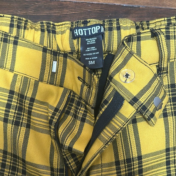 Yellow and black plaid trouser pants - Picture 2 of 2